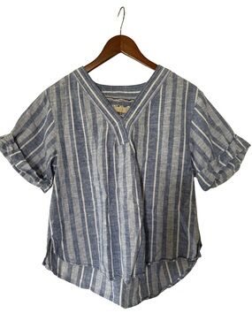 Pilcro Women’s Blue and White Stripe Top size xsmall